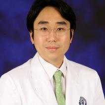 Doctor  Pak Kvan Gy
